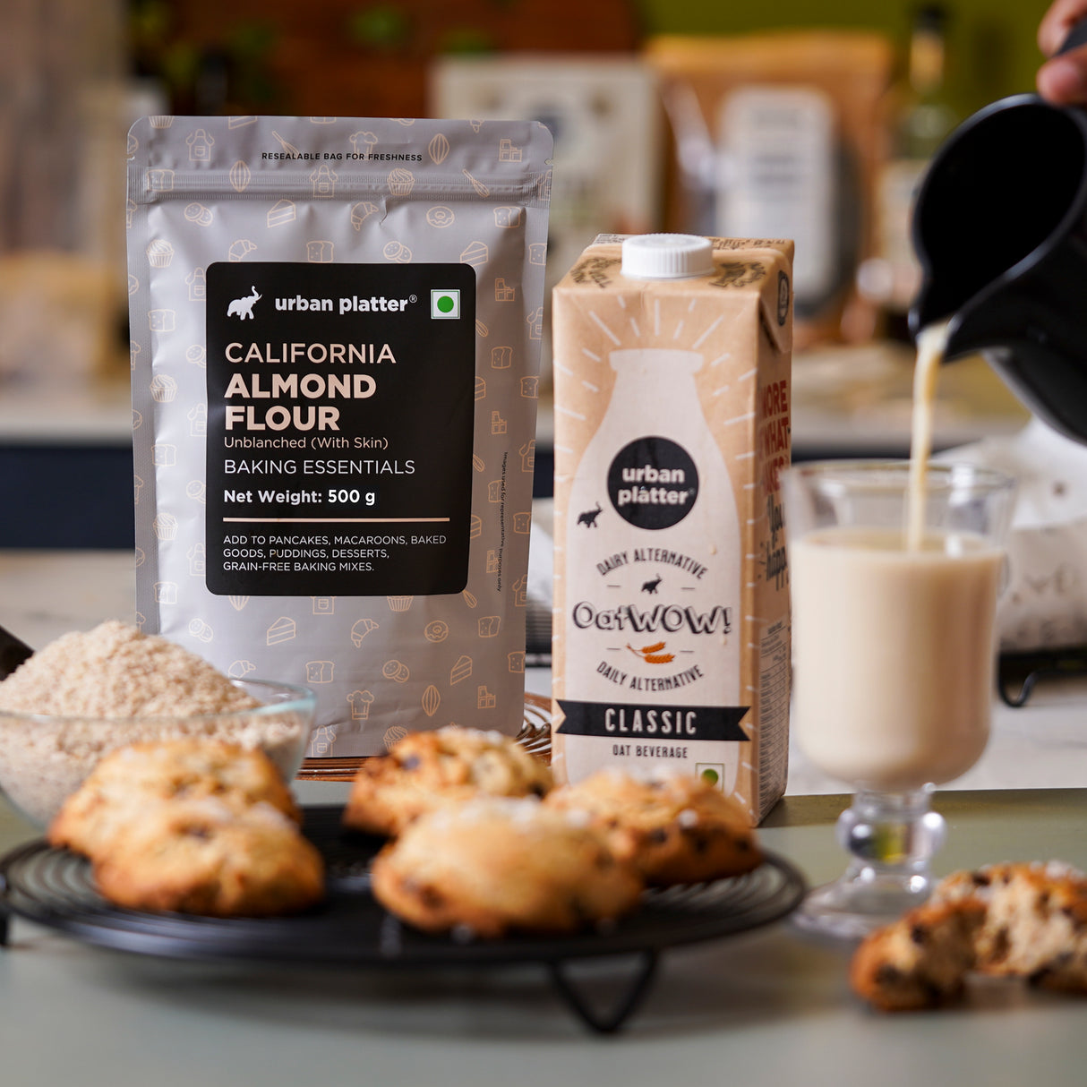 Natural Almond Flour, 1kg (Naturally Gluten-free, Low-Carb, Unblanched, Ideal for Baking & Keto Recipes)