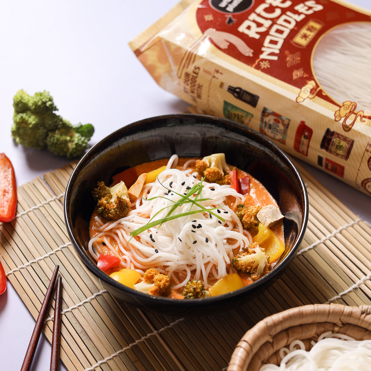 Urban Platter Rice Noodles, 400g (Naturally Gluten Free, Made with Rice Flour, No Additives, Perfect for all Pan Asian Cooking)