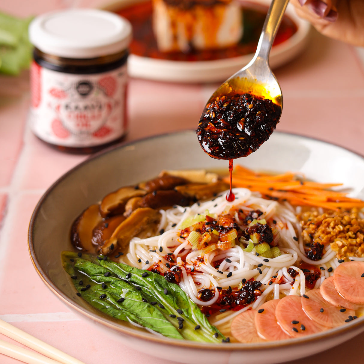 Raayu Chilli Oil, 160g (Japanese Style Chilli Oil, Infused with Sesame & Garlic, For Ramen, Rice, Dumplings, & Silken Tofu)