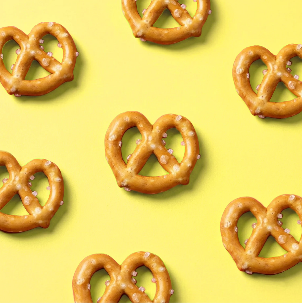 Salted Pretzel Mini Knots Party Pack,200g (Baked Crunchy Snack, Classic Salted Pretzel,| On-the-Go Snack)