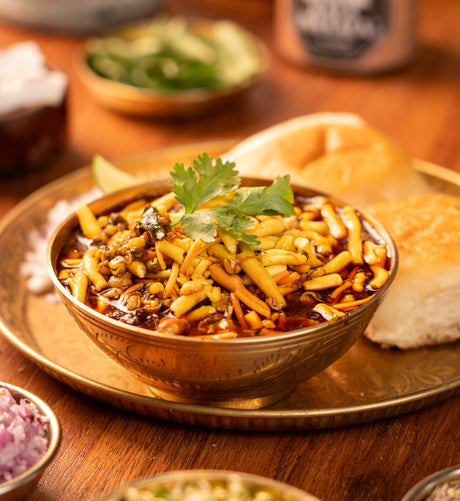 Kala Masala Misal Pav