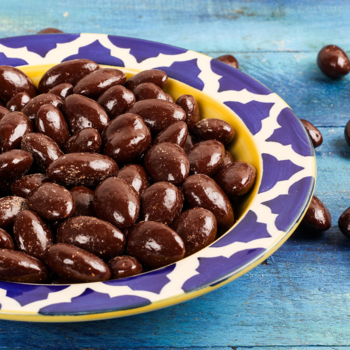 Urban Platter Dark Chocolate Coated California Almonds, 350g