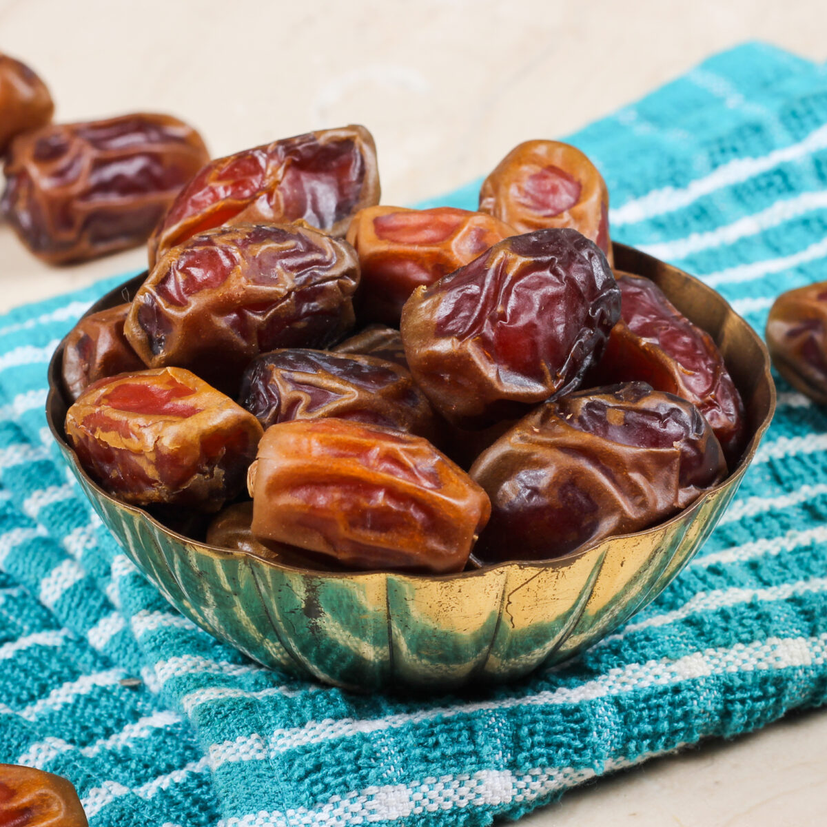 Urban Platter Saudi Arabian Rabia Dates, 500g