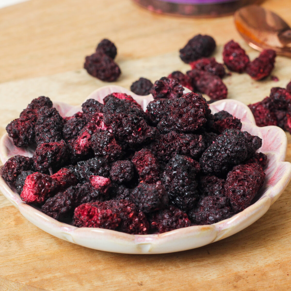 Urban Platter Freeze Dried Whole Mulberry, 50g