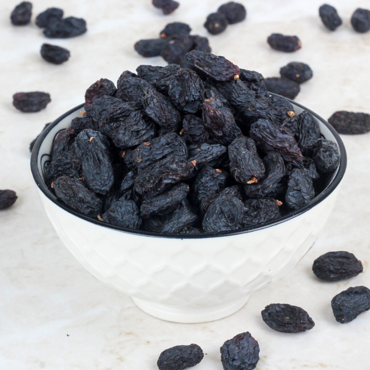 Urban Platter Healthy Bowl Afghan Seedless Black Raisin, 250g