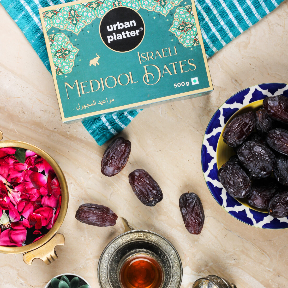 Urban Platter Israeli Medjool (Medjoul) Dates, 1Kg [Pack of 2 - 500g]