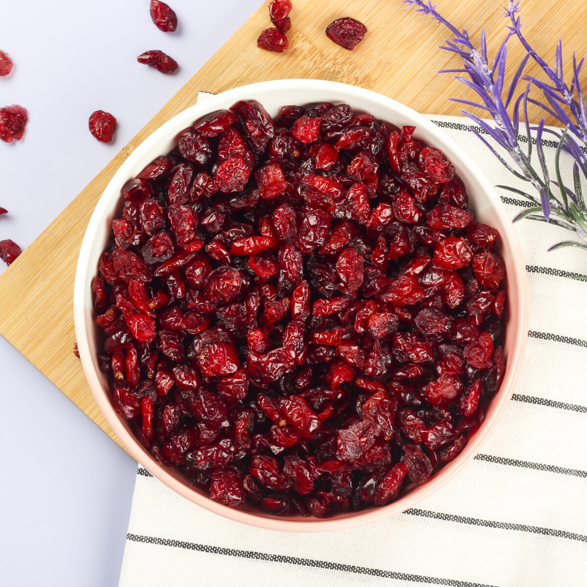 Urban Platter Dried Sliced Cranberries, 1Kg (Product of USA | Tart & Sweet | Enjoy as Snack | Source of Antioxidants)