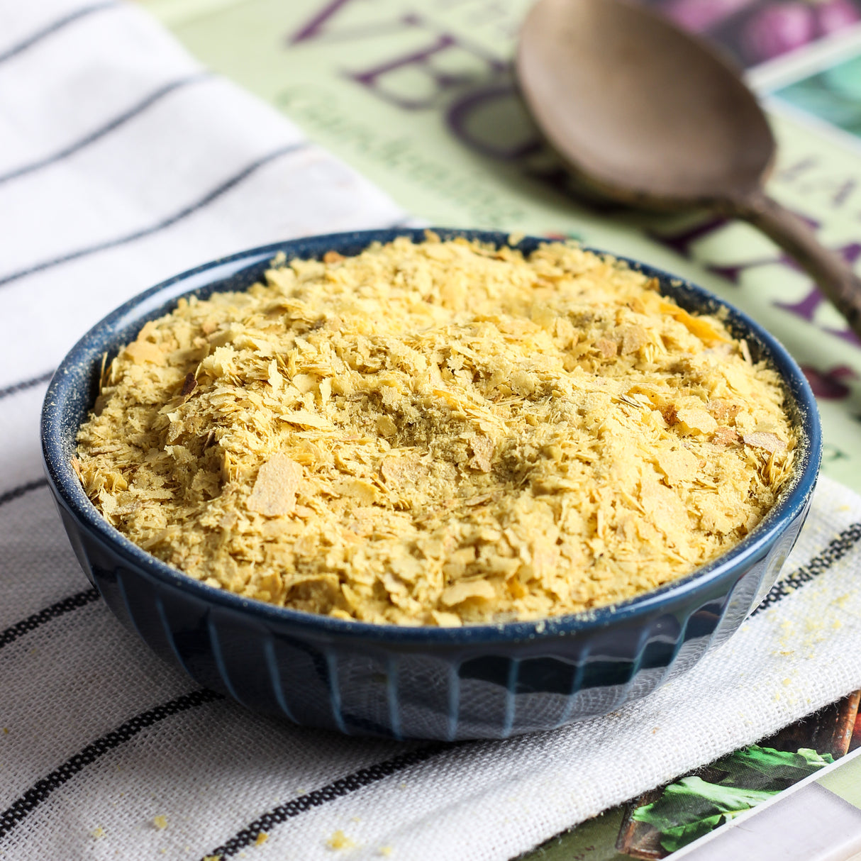 Urban Platter Nutritional Yeast Flakes, (Rich in Vitamin B12 | Gluten-Free | Perfectly Plant-Based Nutty and Cheesy Nooch | Savoury Seasoning)