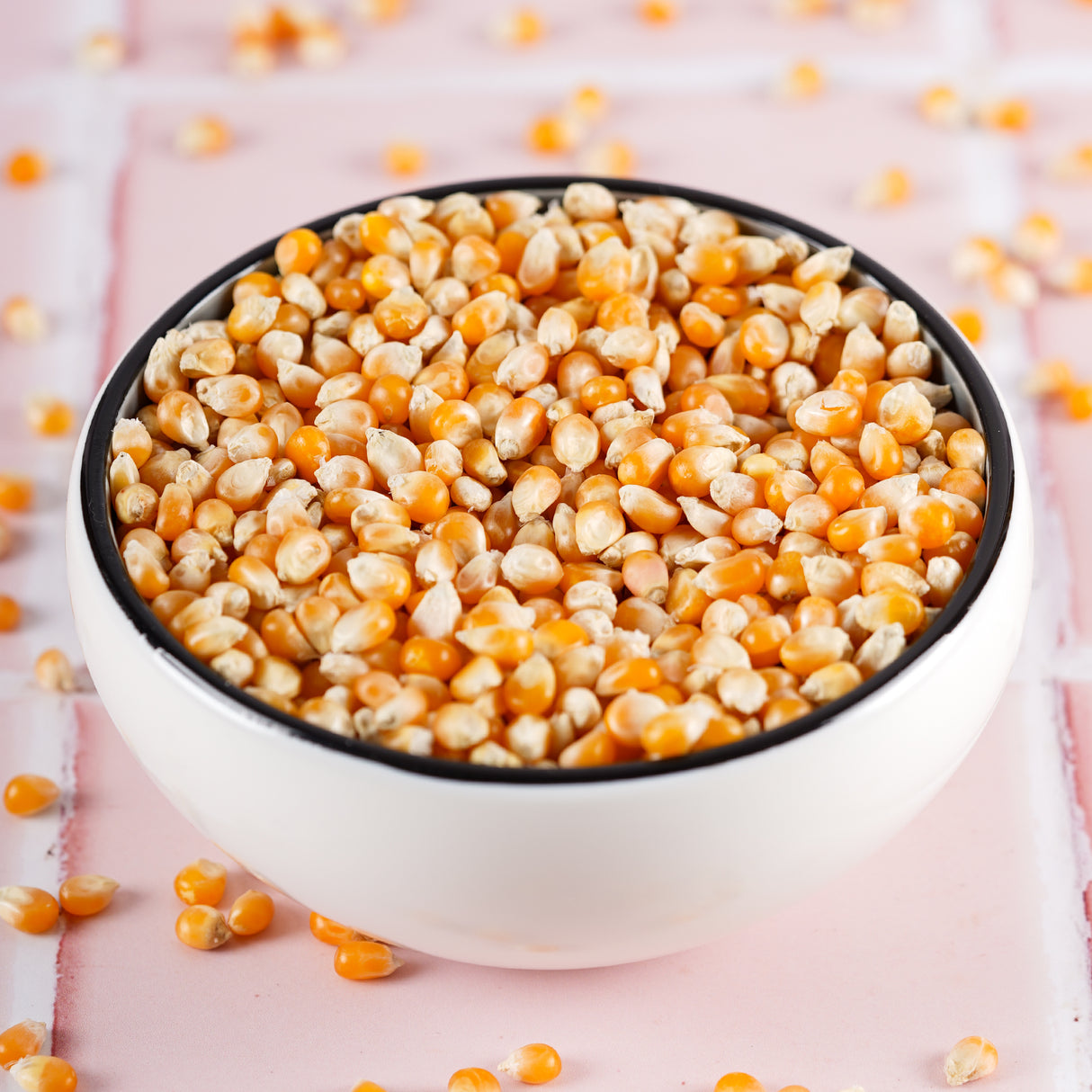 Urban Platter Popcorn Kernels, 1kg (Ready to Pop, Makes delicious and crunchy pop corn, Enjoy with our Range of seasonings, Product of India, Ready to pop Butterfly Popcorn)