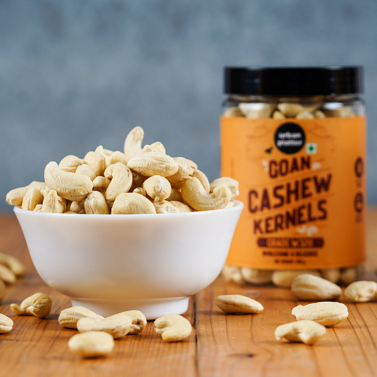 Urban Platter Goan Cashew Kernels (Grade W320), 200g (Rich in Protein, Source of Fiber, Crunchy & Delicious,Stored in Refrigeration for Long Lasting Freshness)