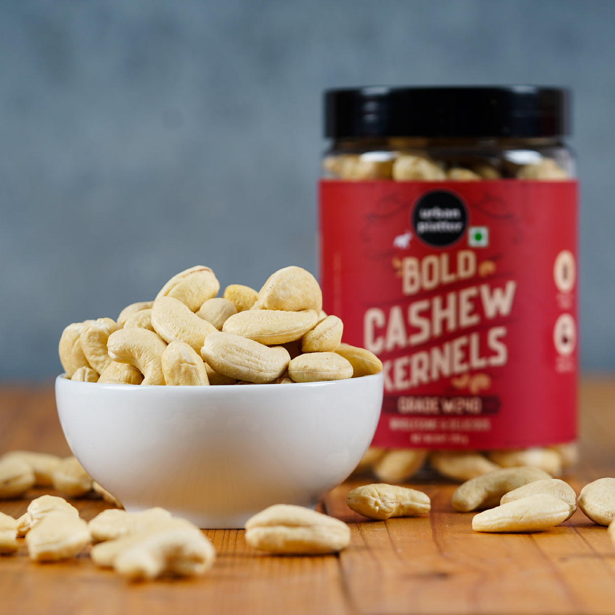 Urban Platter Bold Cashew Kernels (Grade W240), 200g (Rich in Protein, Source of Fiber, Crunchy & Delicious, Stored in Refrigeration for Long Lasting Freshness)