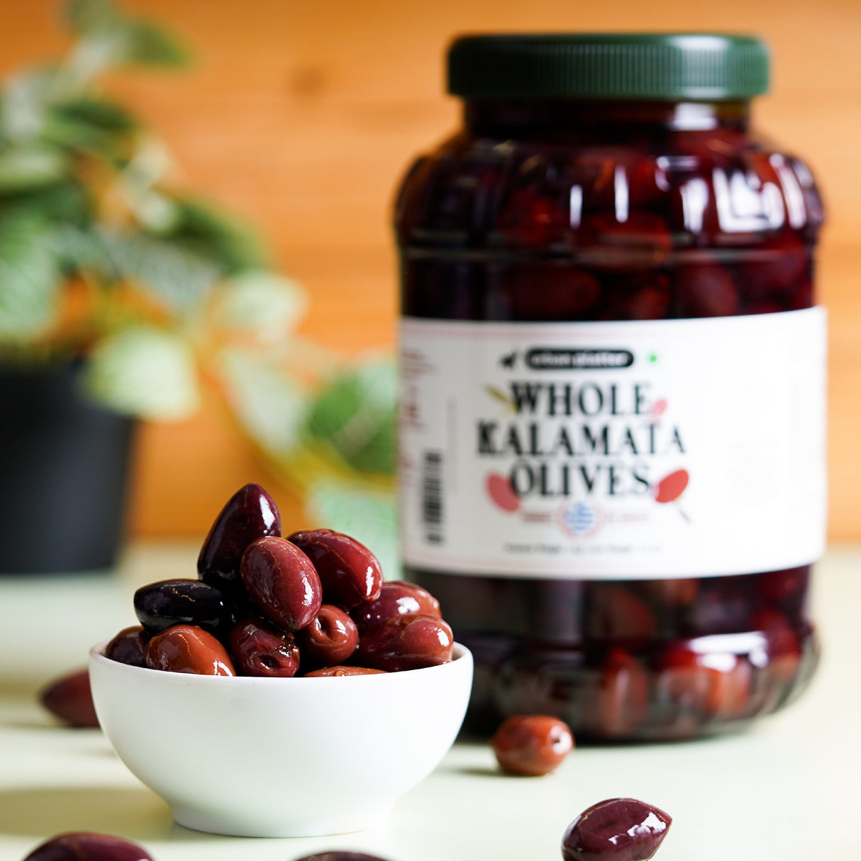 Urban Platter Greek Whole Kalamata Olives, 1.6 Kgs [Drained Weight 1Kg | Kalamon Region of Greece | Perfect for Salads | Hummus | Mediterranean Dishes]