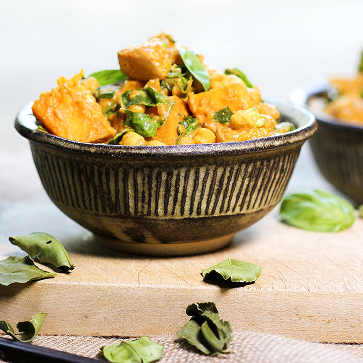 Urban Platter Dried Kaffir Lime Leaves, [All Natural, Premium Quality, Aromatic]