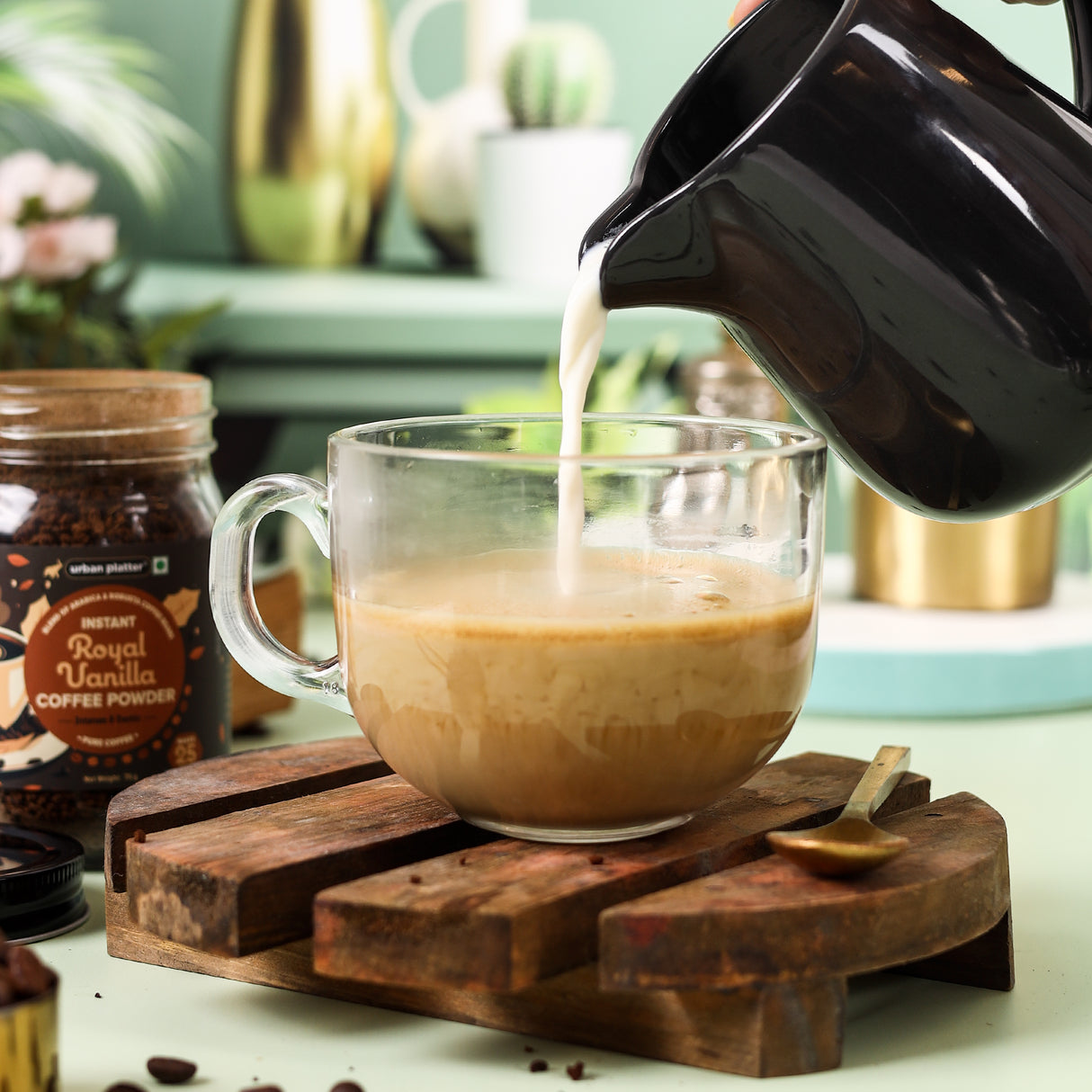 Urban Platter Instant Royal Vanilla Coffee Powder, 75g (Flavoured Instant Coffee | Blend of Robusta and Arabica Beans | Makes 25 Cups | Caramel Flavour)