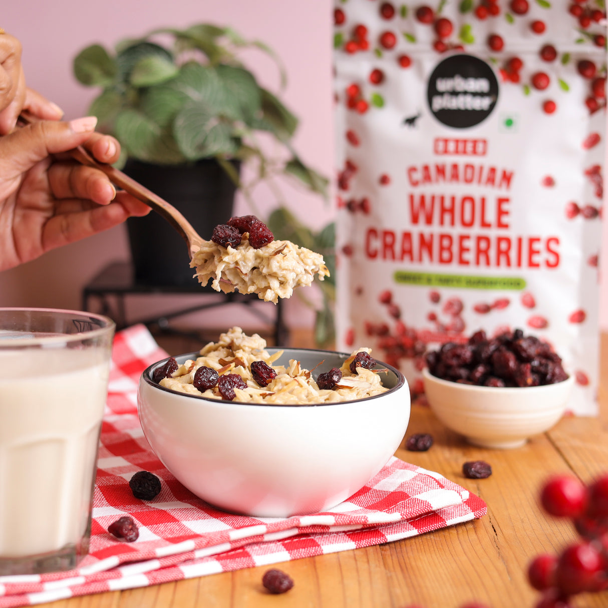 Urban Platter Dried Canadian Whole Cranberry, 250g (Dried Fruit Berries | Snack Pack | Sweet & Tarty)
