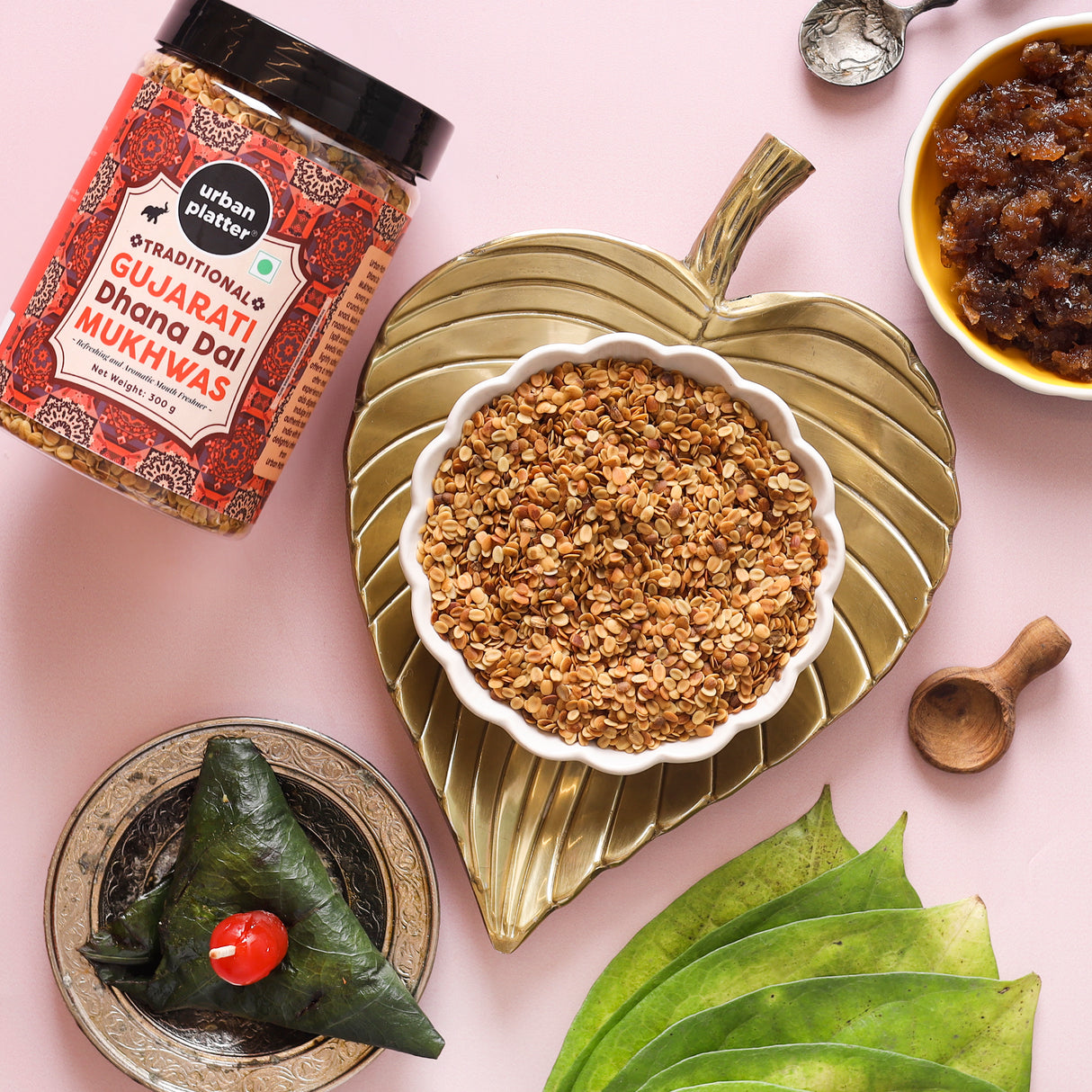 Urban Platter Gujarati Dhana Dal Mukhwas, 300g [Mouth Freshener, Digestive, After-Meal Snack]