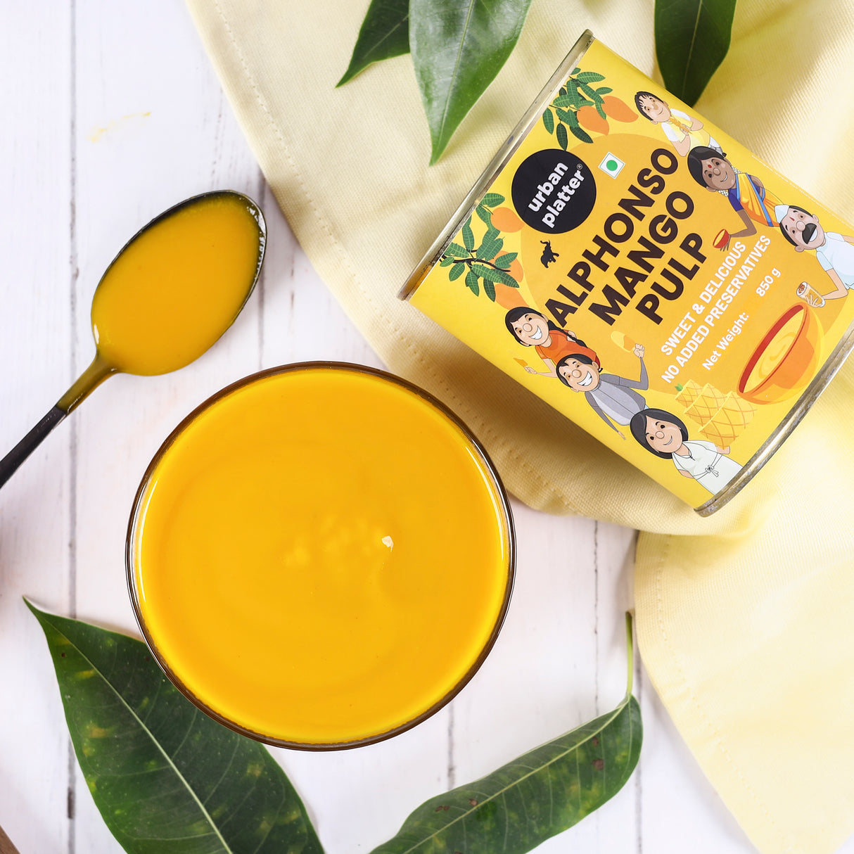 Urban Platter Alphonso Mango Pulp, 850g (Add to flavour lassi, baked goods, shakes, smoothies, desserts | Preservative-Free)