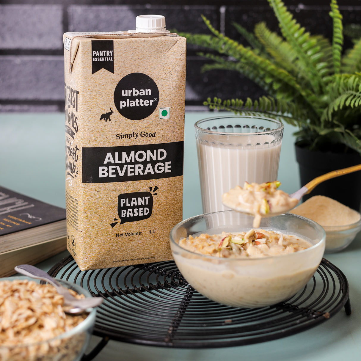 Urban Platter Almond Milk, 1 Litre [Unsweetened, Lactose-Free, Plant-Based Milk Alternative]