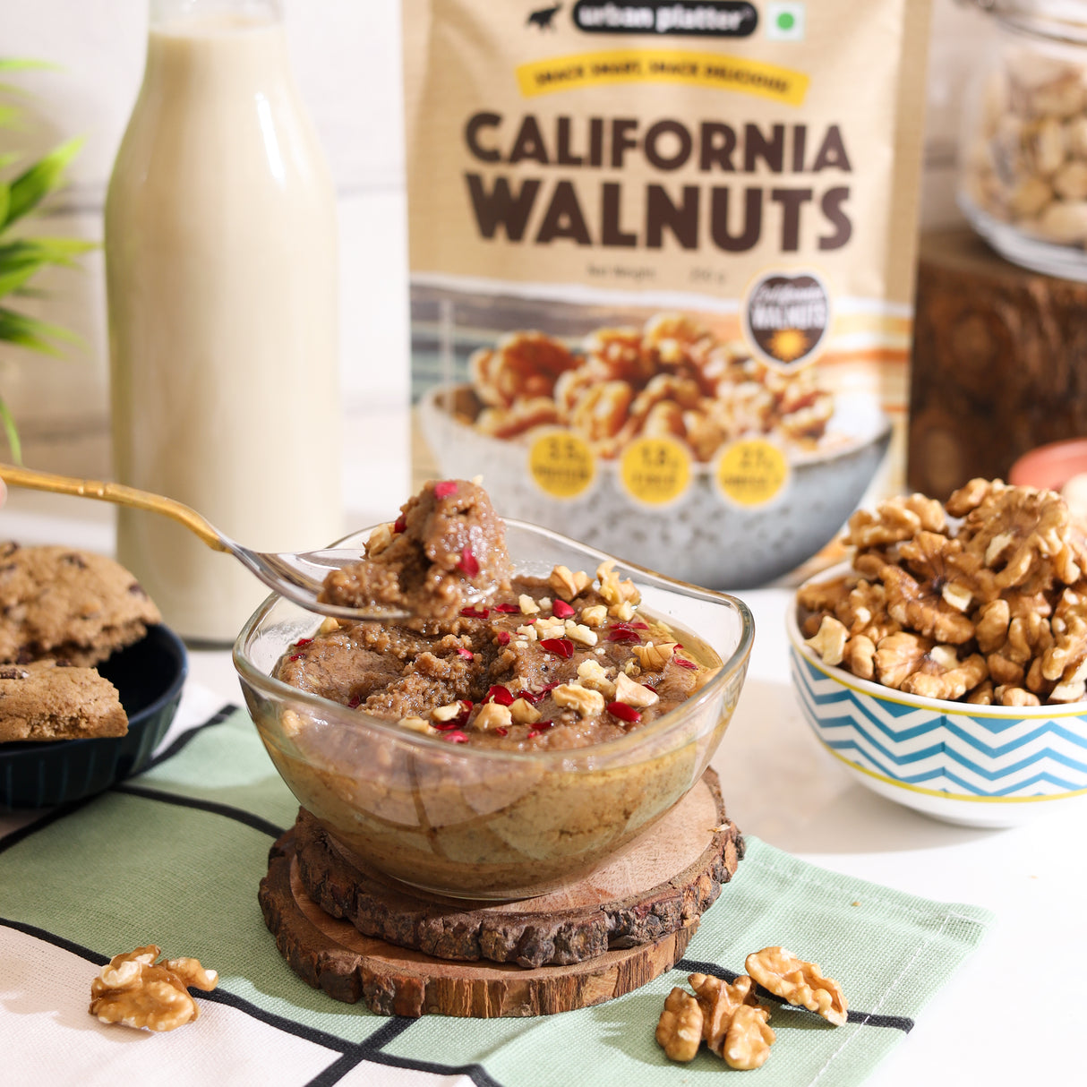 Urban Platter California Walnut Kernels, 250g (Premium California Walnuts, Rich in Fiber & Protein, Stored in Refrigeration for Long Lasting Freshness)