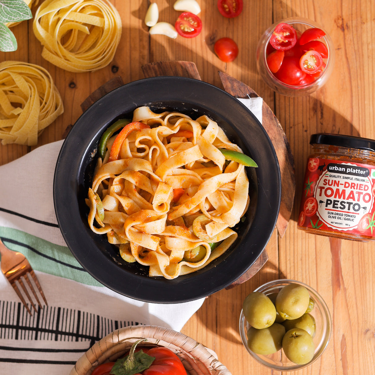 Urban Platter Sundried Tomato Pesto, 185g (Plant Based | Preservative-free | Italian Inspired Pasta Sauce & Spread)