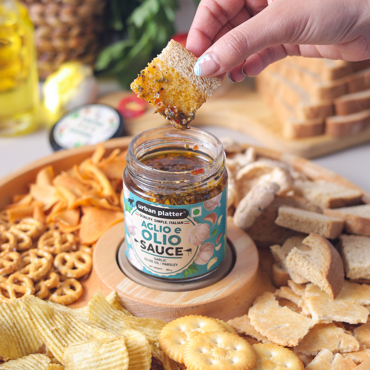 Urban Platter Aglio e Olio Sauce, 180g (Plant Based | Preservative-free | Italian Inspired Pasta Sauce & Dipping Oil)