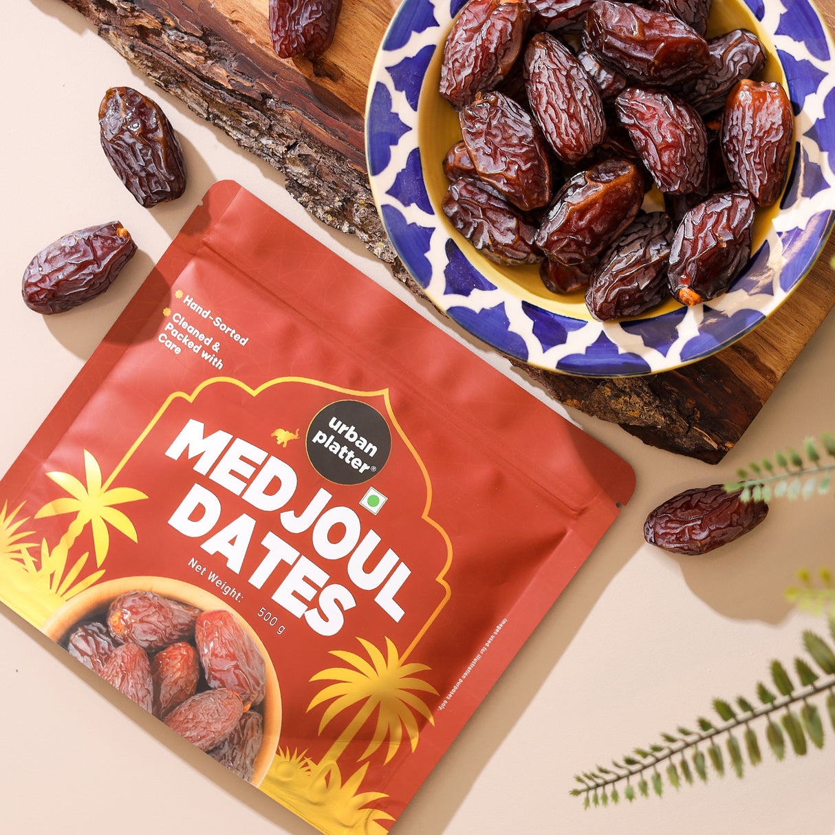 Urban Platter Medium Medjoul Dates, 1Kg (Hand-Sorted | Moist & Caramelly Texture | Perfect for Snacking & Gifting)