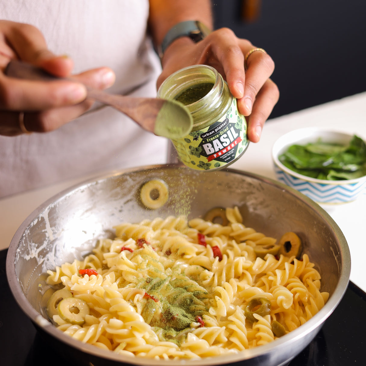 Urban Platter Freeze-Dried Basil Powder, 10g (Aromatic Herb | Freeze-Dried for long-lasting freshness | Perfect for Seasonings, Pesto and Sauces)