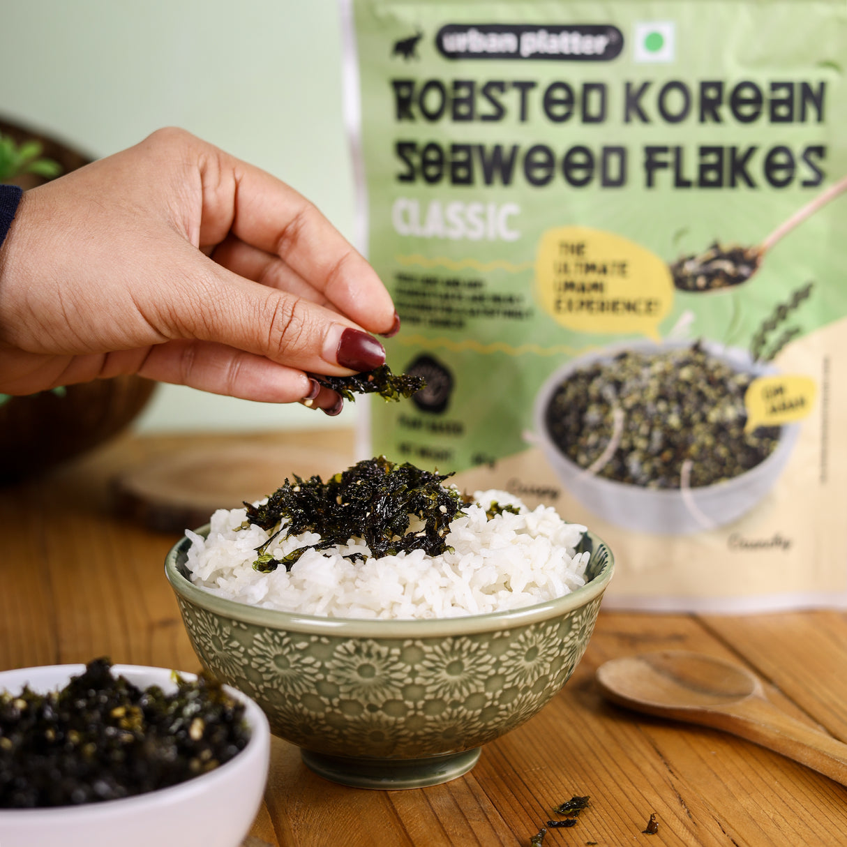 Urban Platter Roasted Korean Seaweed Flakes (Gim Jaban), Classic Sea Salt, 40g (Crispy, Crunchy Snack, Ultimate Umami Experience)