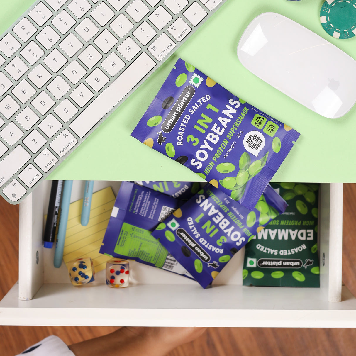 Urban Platter Roasted Salted 3-in-1 Soybean, 25g (46% Protein, 17% Fiber, Lightly Salted Green, Black & White Soybeans, Highest Plant Protein Supersnack)