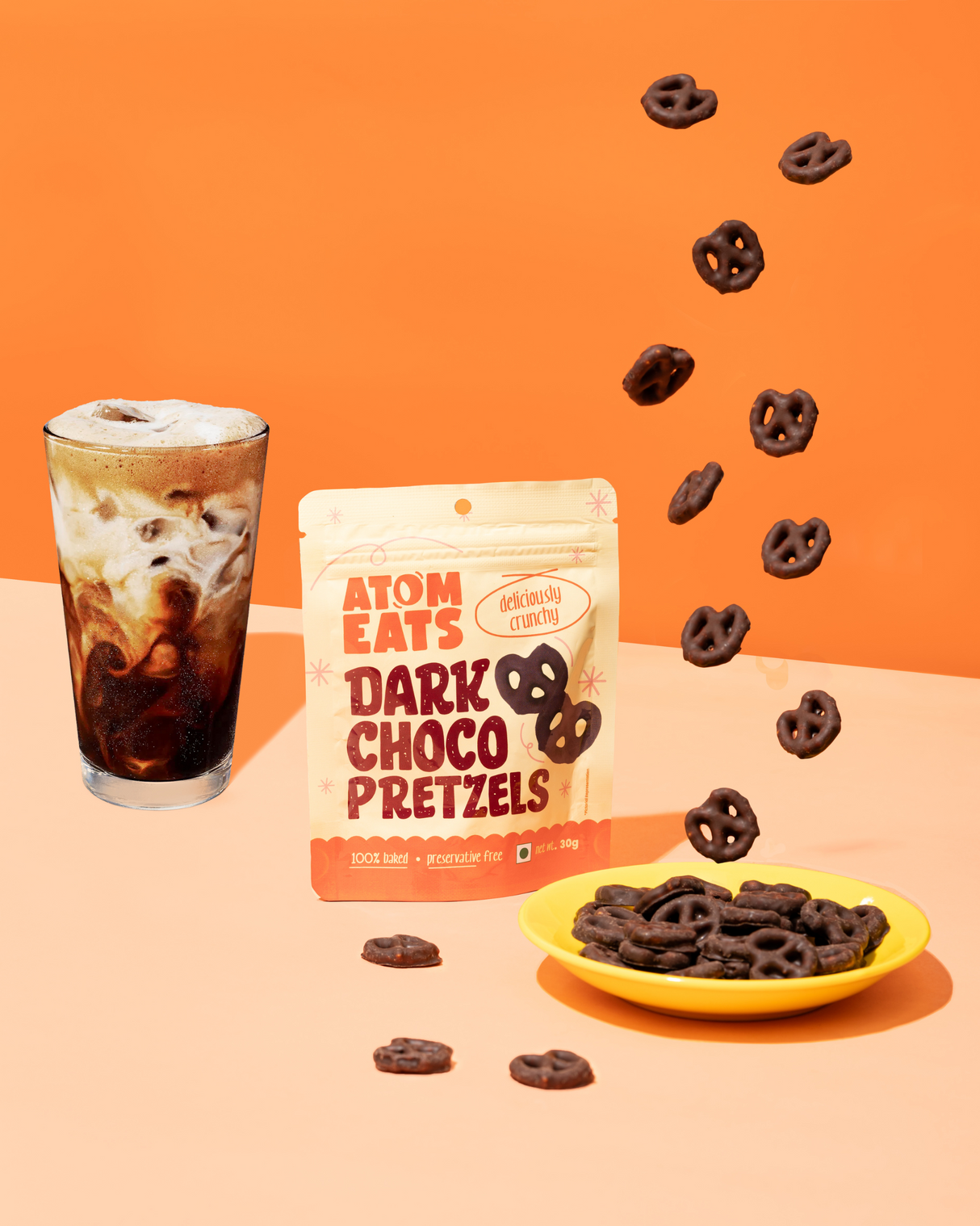 Atom Eats Dark Chocolate Dipped Pretzels, 30g