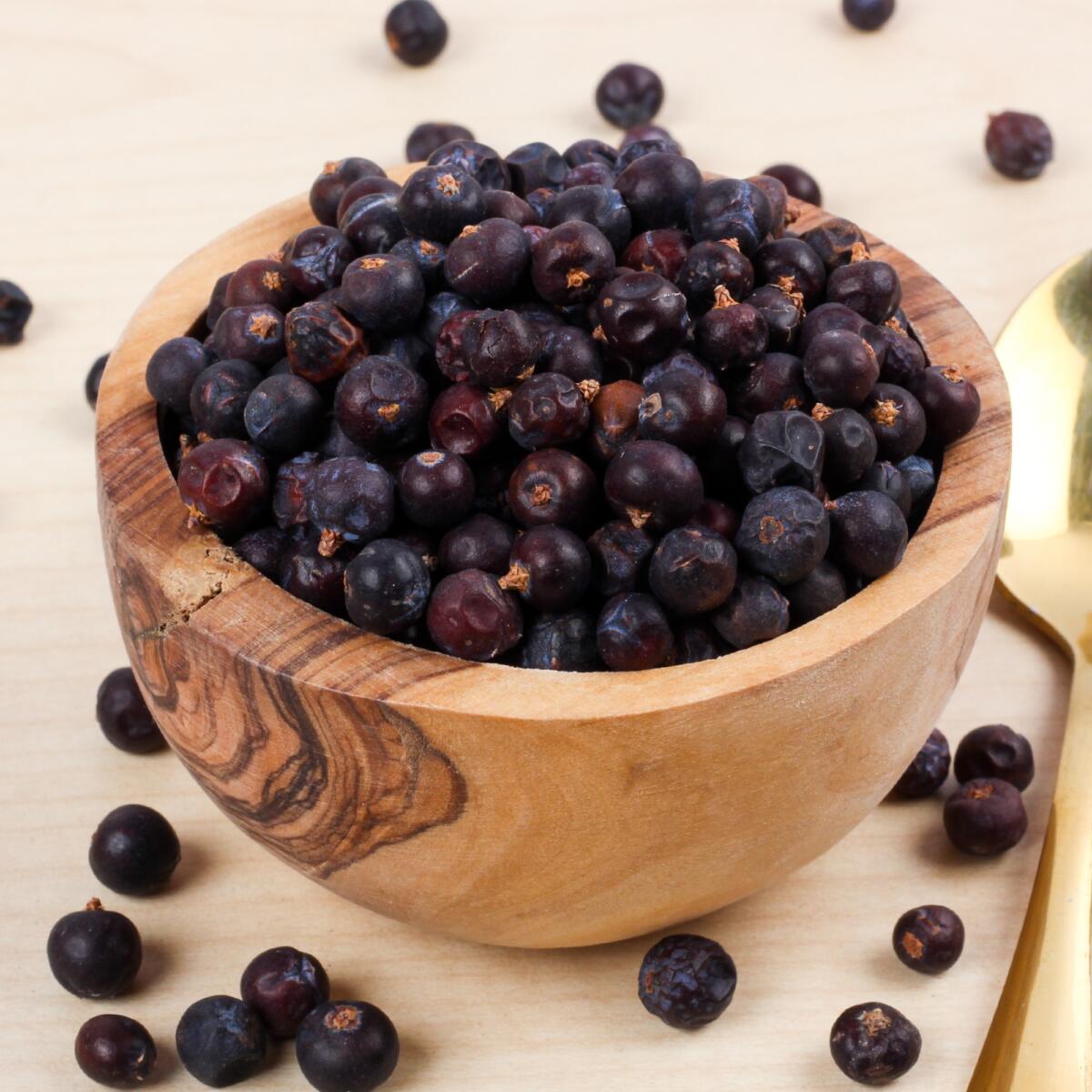 Urban Platter Juniper Berries, 100g / 3.5oz [Product of Australia, Aromatic & Flavourful]