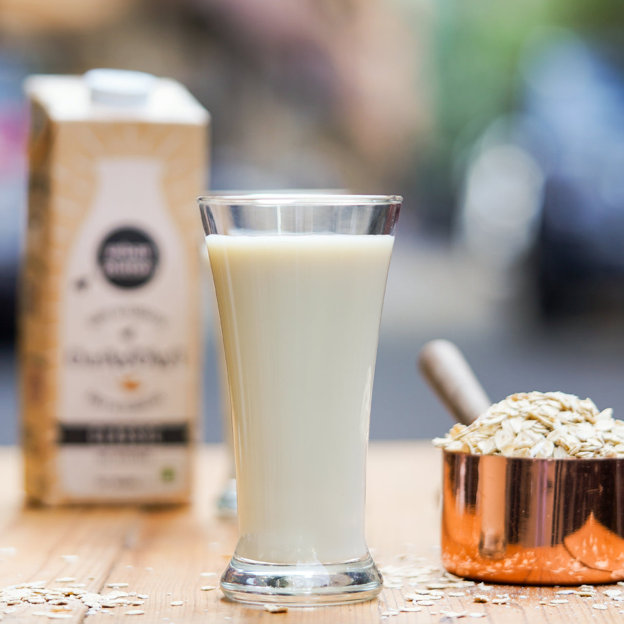 Urban Platter OatWOW Classic Oat Beverage, 1L [Plant-based /Milk Alternative]