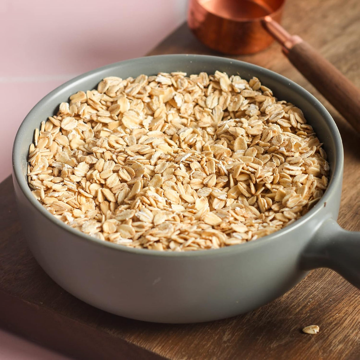Urban Platter Rolled Oats, 2 Kg (High-fiber Breakfast Cereal / Use for Baking, Granola and Oatmeals / Rich in Beta Glucans)